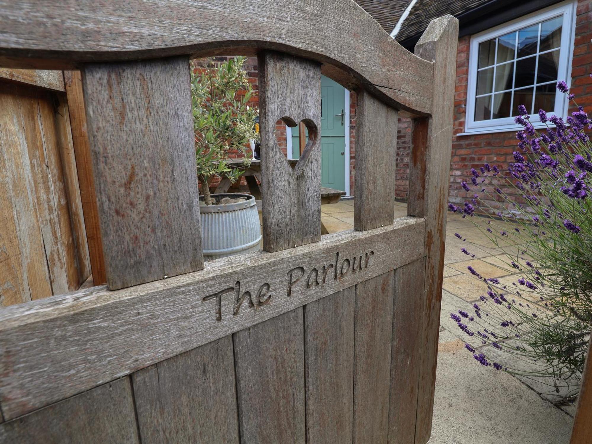 The Parlour Villa Chester Exterior foto